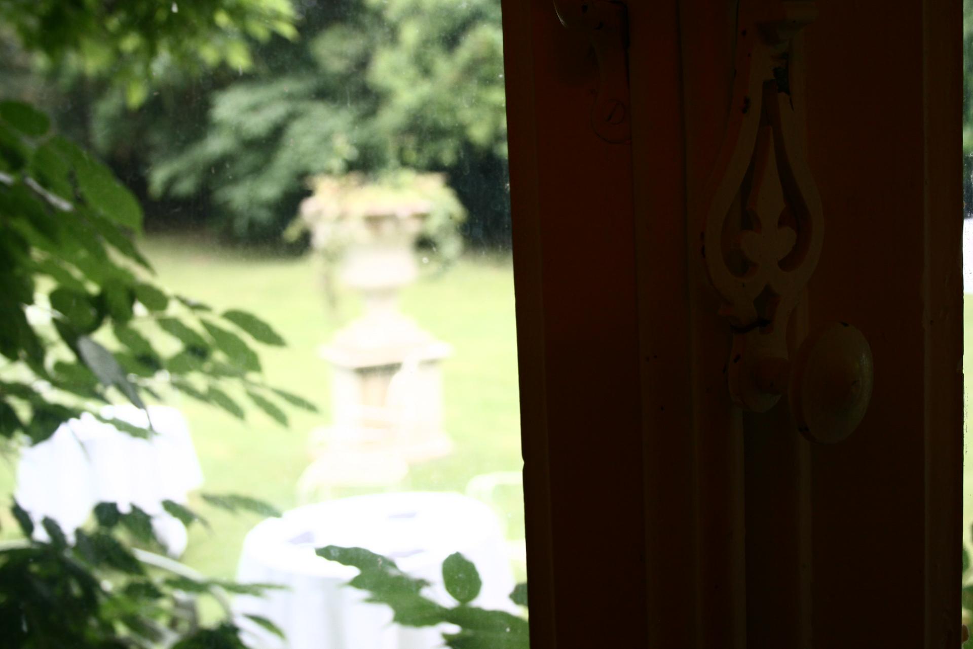 A la fenêtre du manoir
