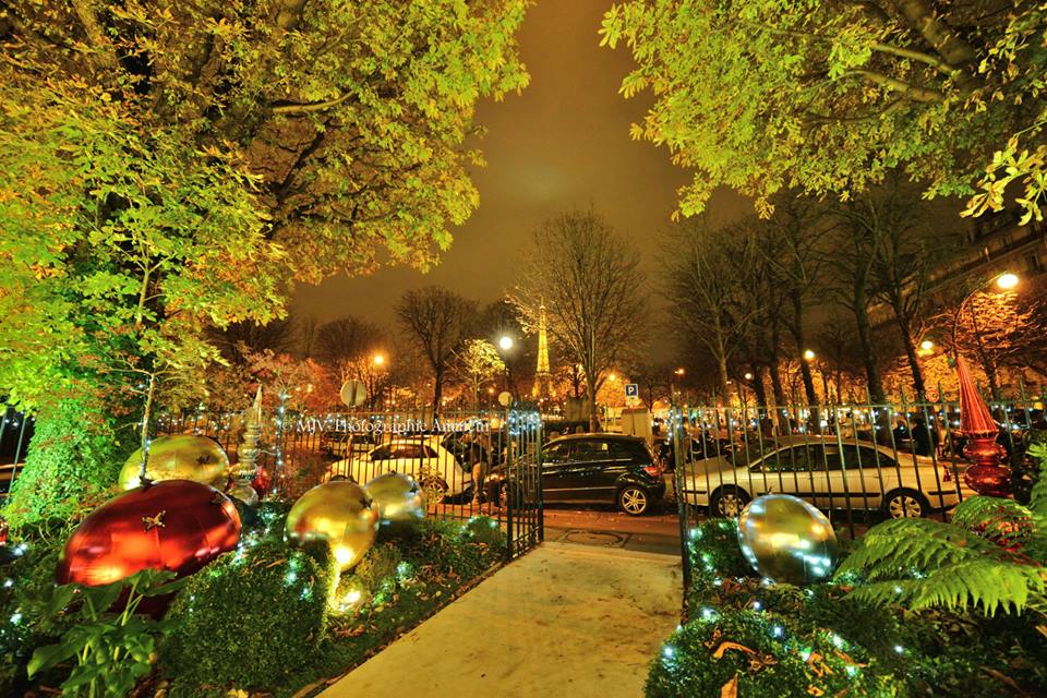 Angle Av.Montaigne