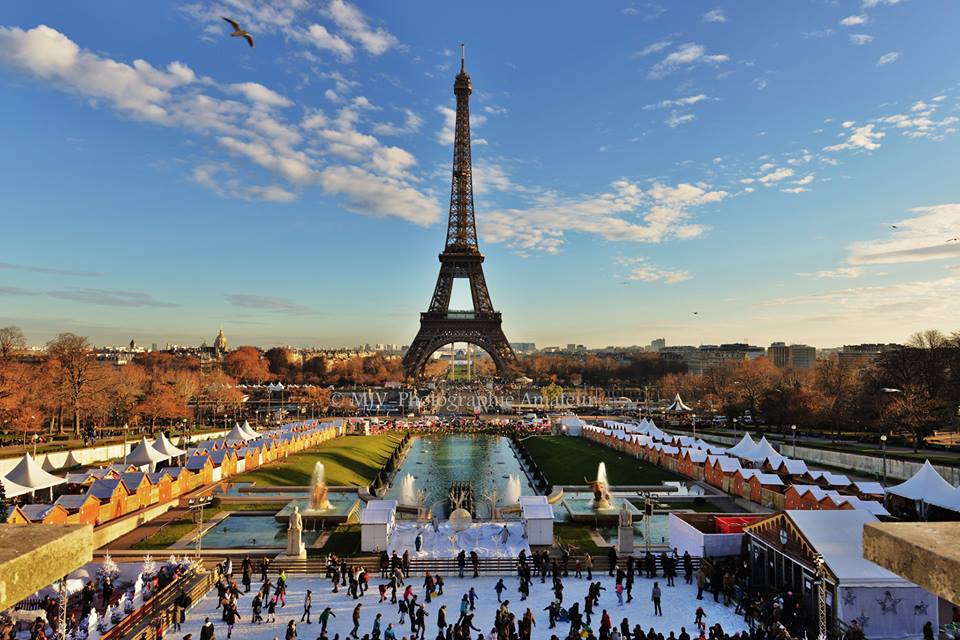 Marche de Noël et patinoire au Trocadéro