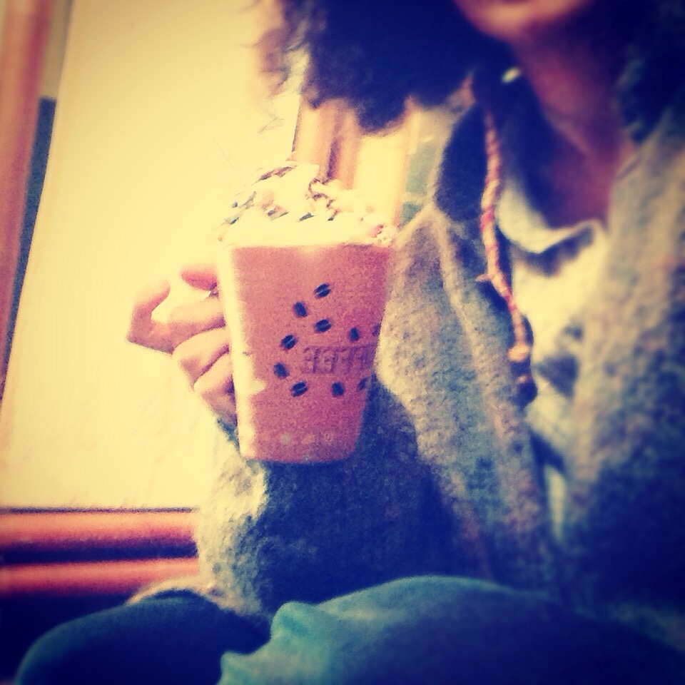 un bon petit chocolat chaud nous réconfortera toujoursau plus profond de nous car c'est bien connu que le chocolat a le pouvoir de faire partir le stresse