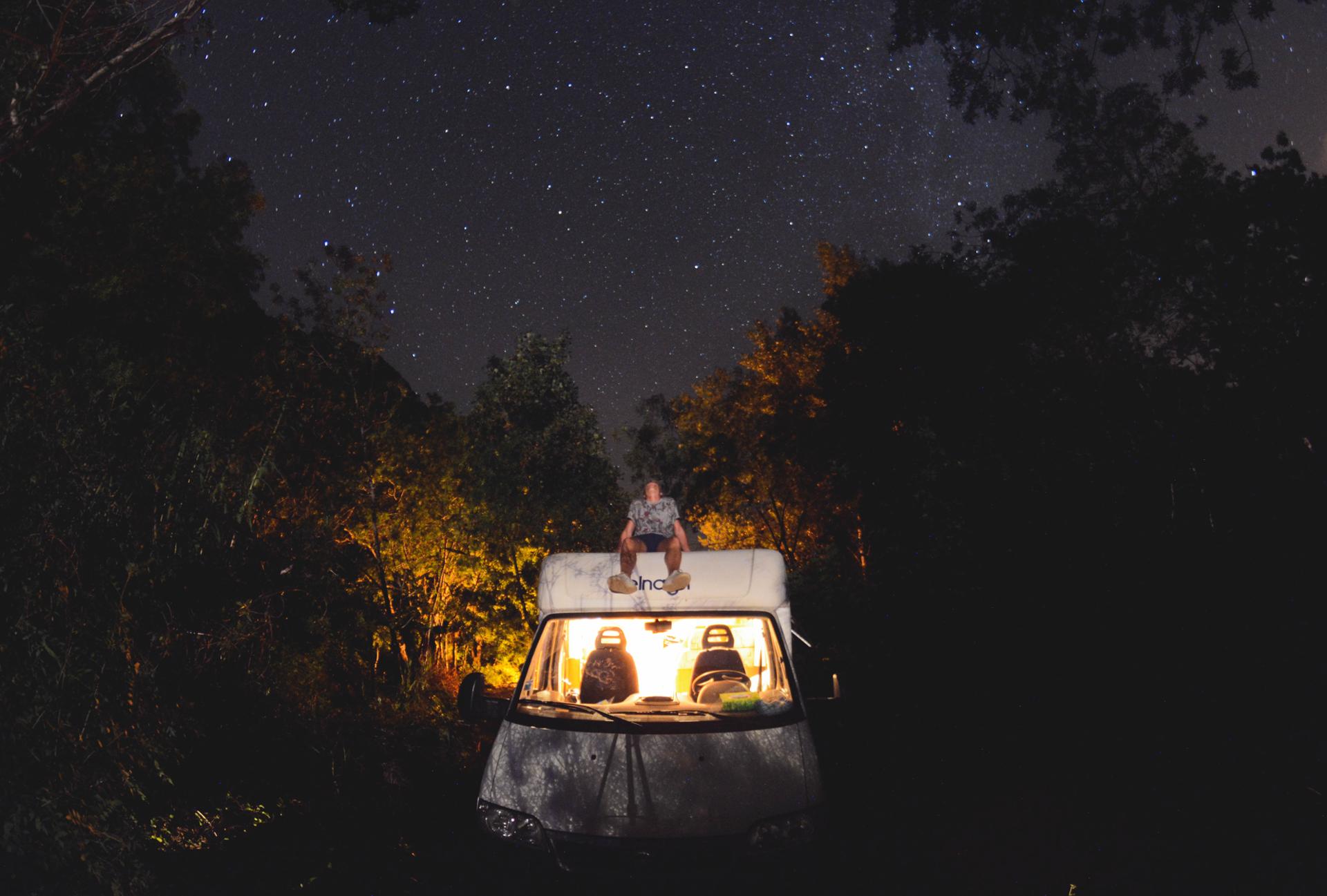La tête dans les étoiles