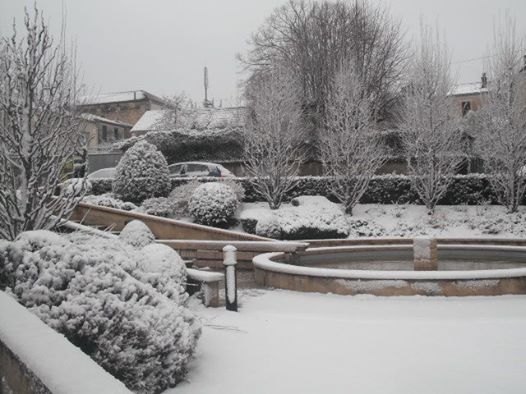 Fontaine enneigée