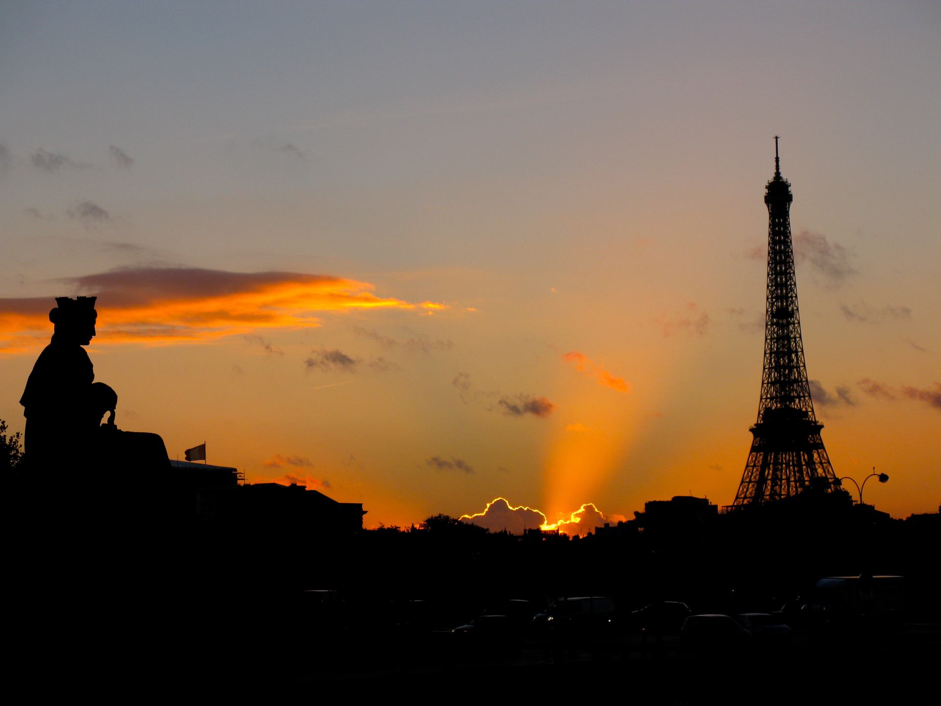 Tour Eiffel soleil couchant