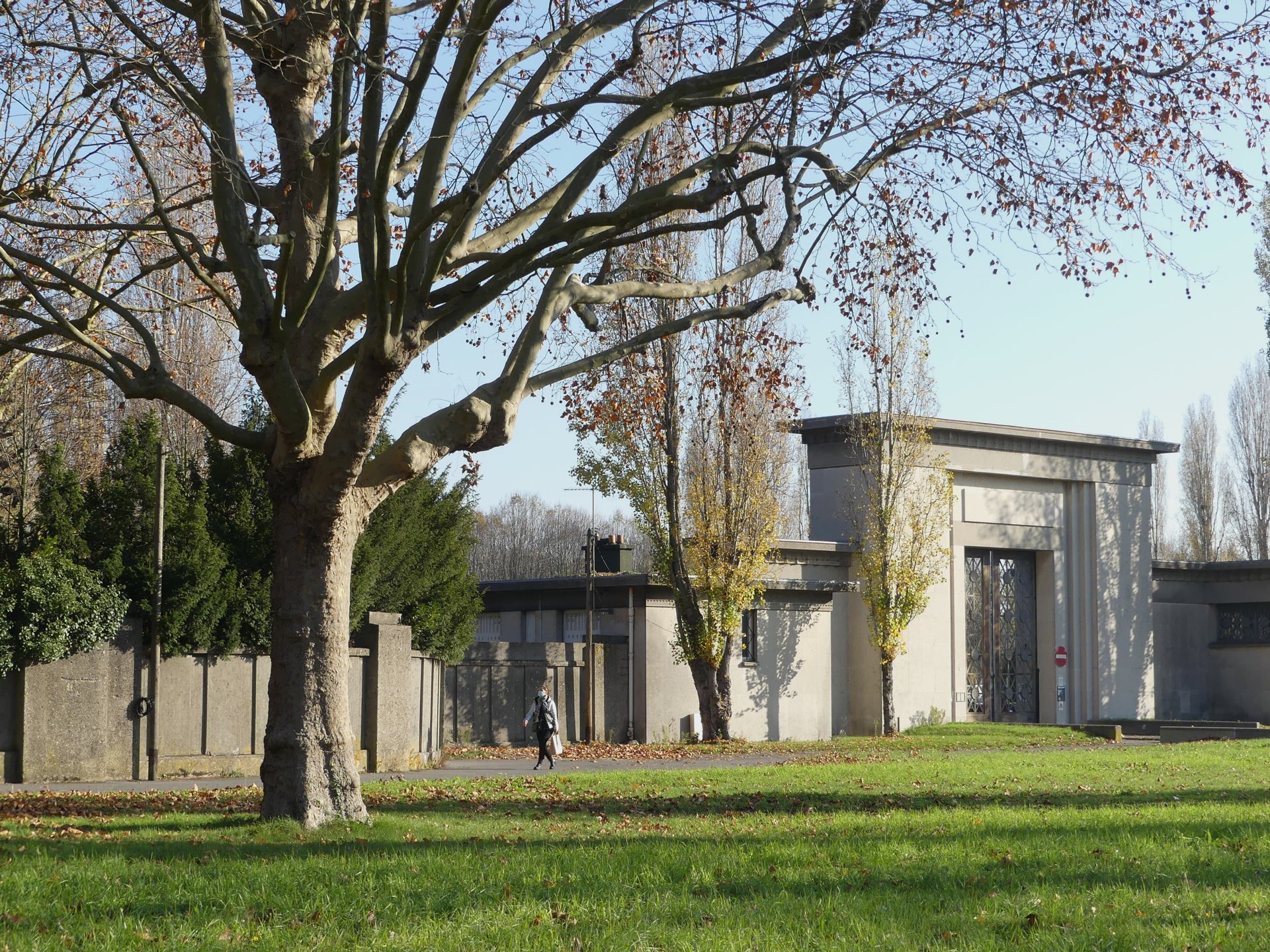 L'entrée Cimetière Parisienne