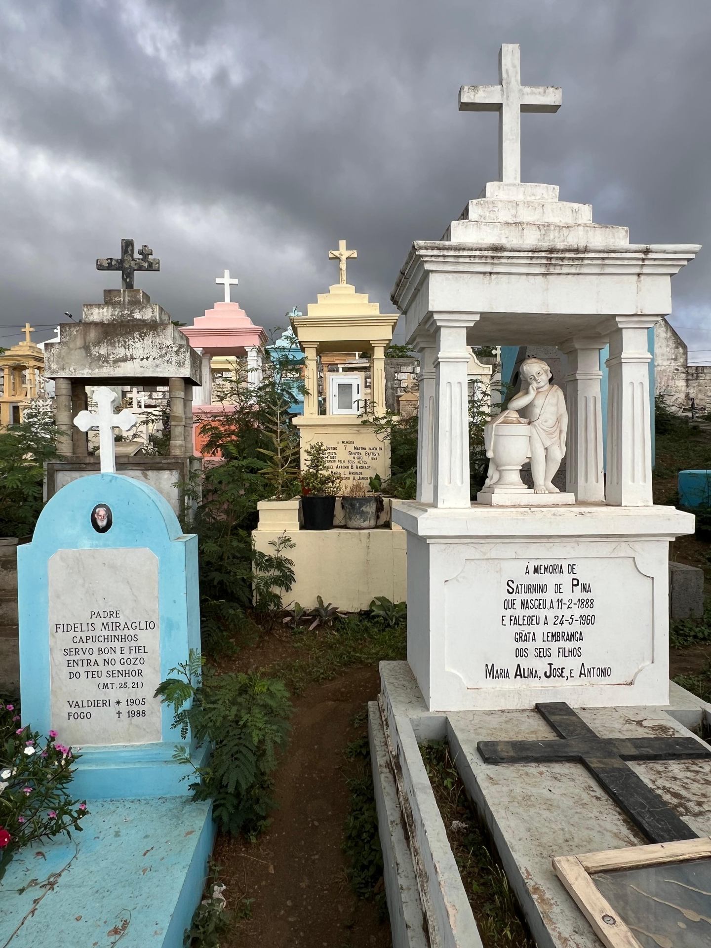 Cimetière île de Fogo au Cabo Verde .jpeg