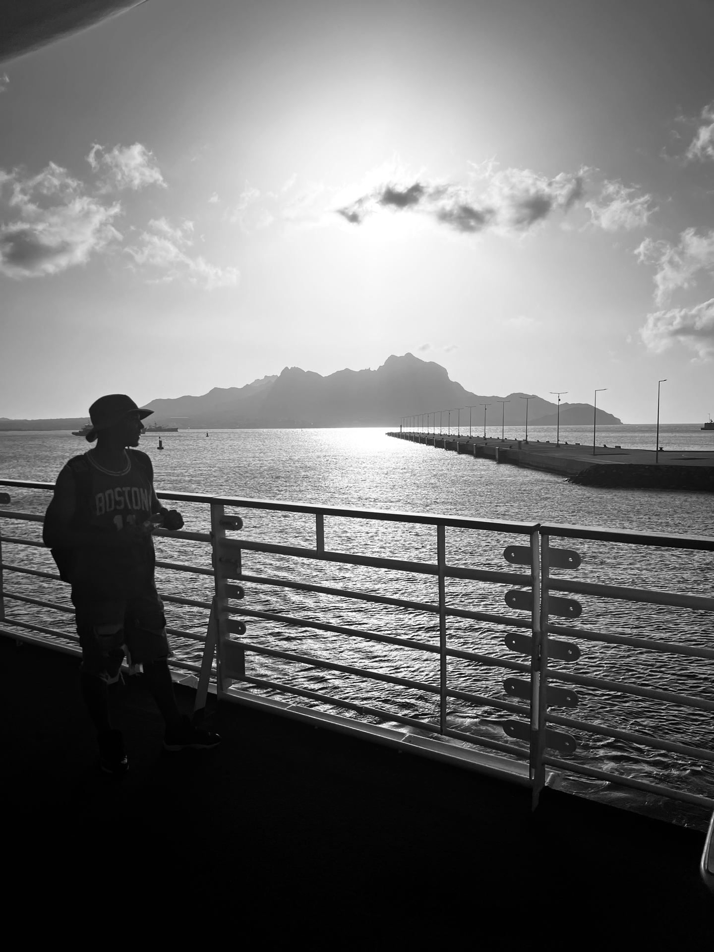 Arrivée au port de Mindelo, San Vicente, Cap Vert , Oct 25.jpeg