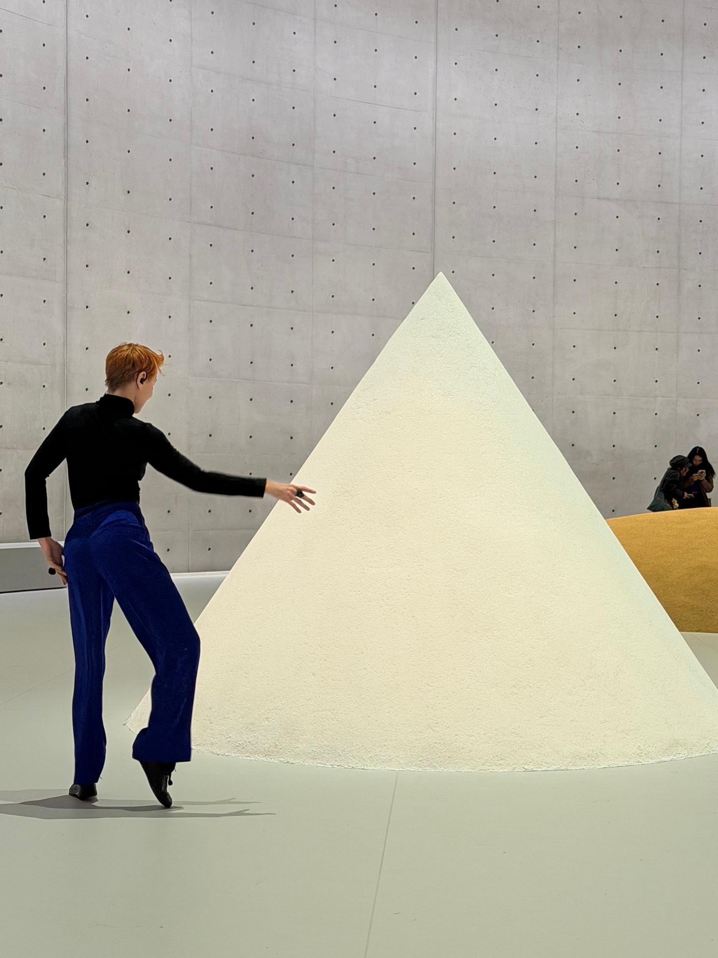 Danse au cœur de Minimal de Meg Webster.jpeg