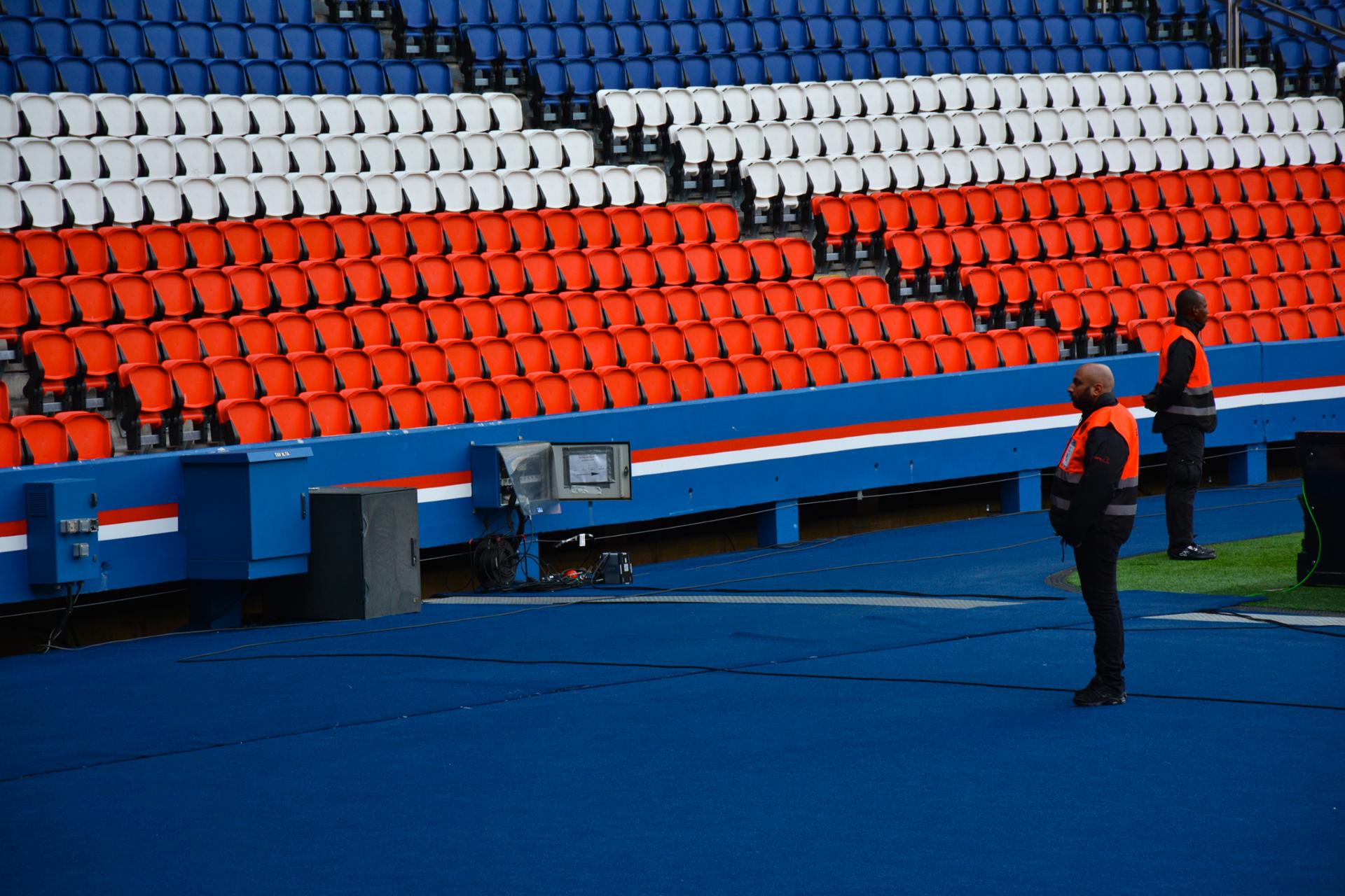 Tribunes Bleu Blanc Rouge 02