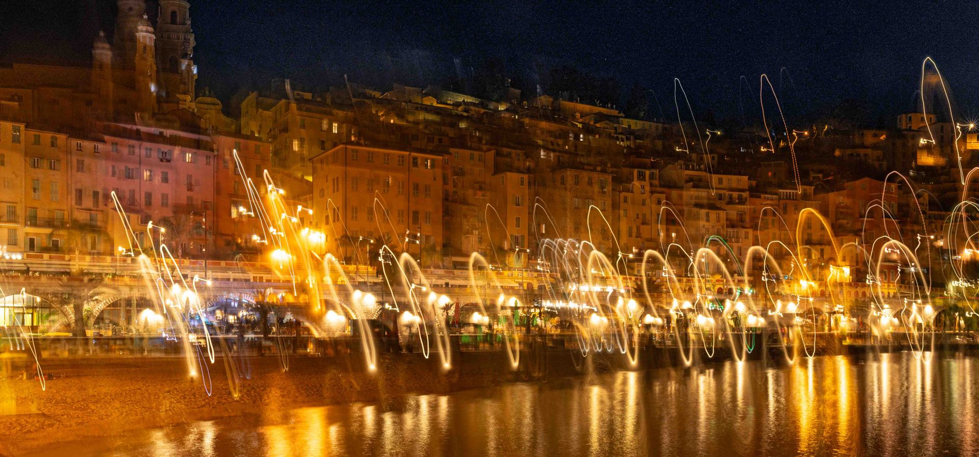 Menton de nuit