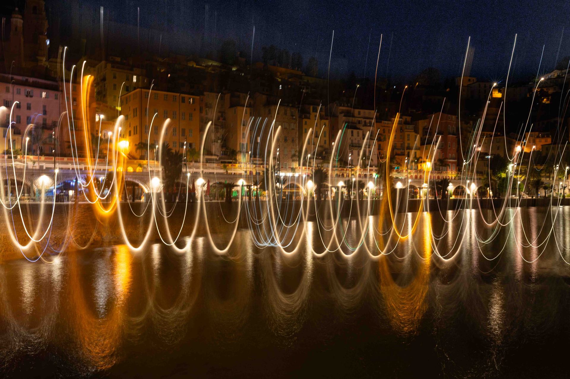Menton de nuit