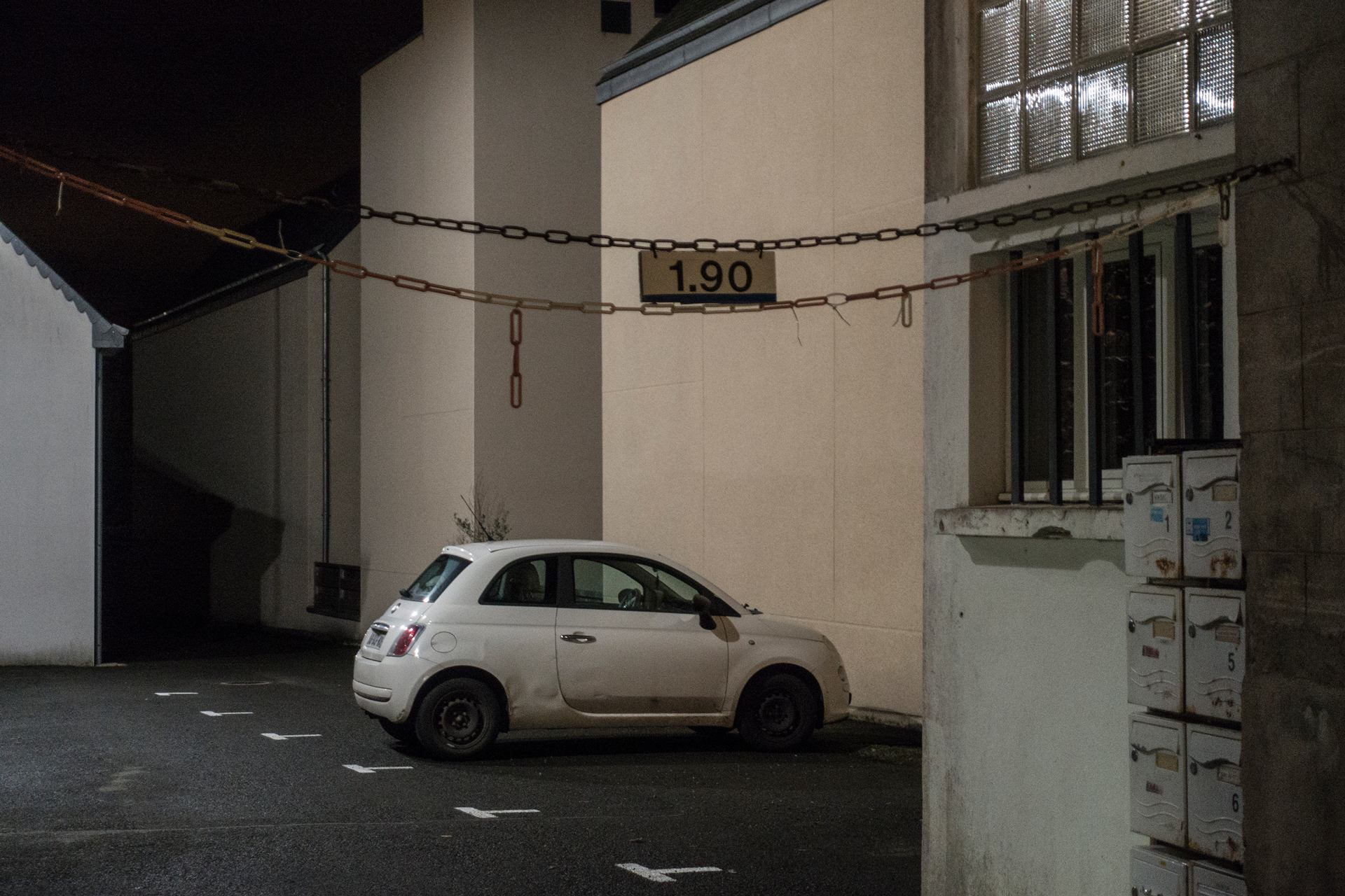 Petite voiture blanche