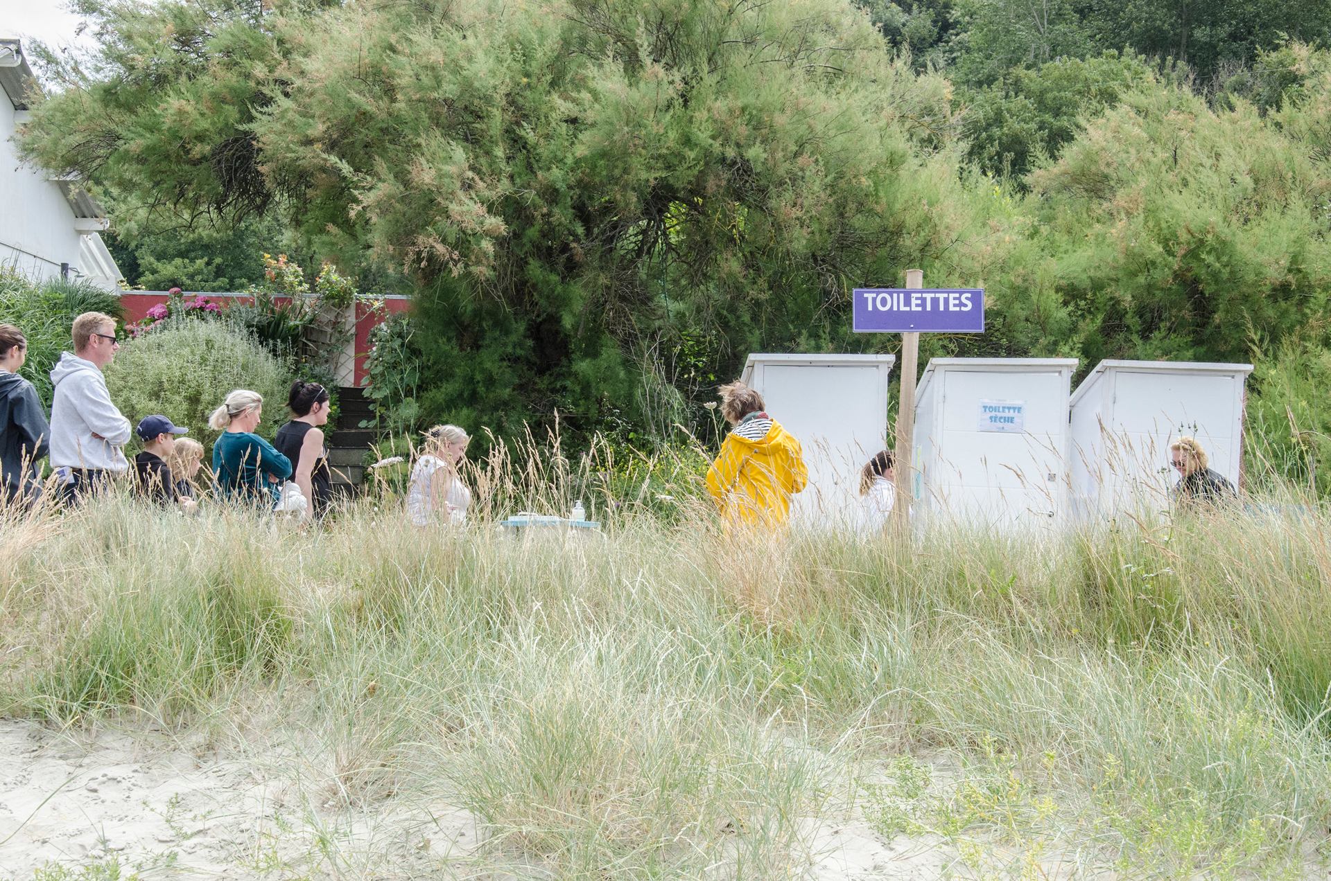 Toilettes dans les dunes