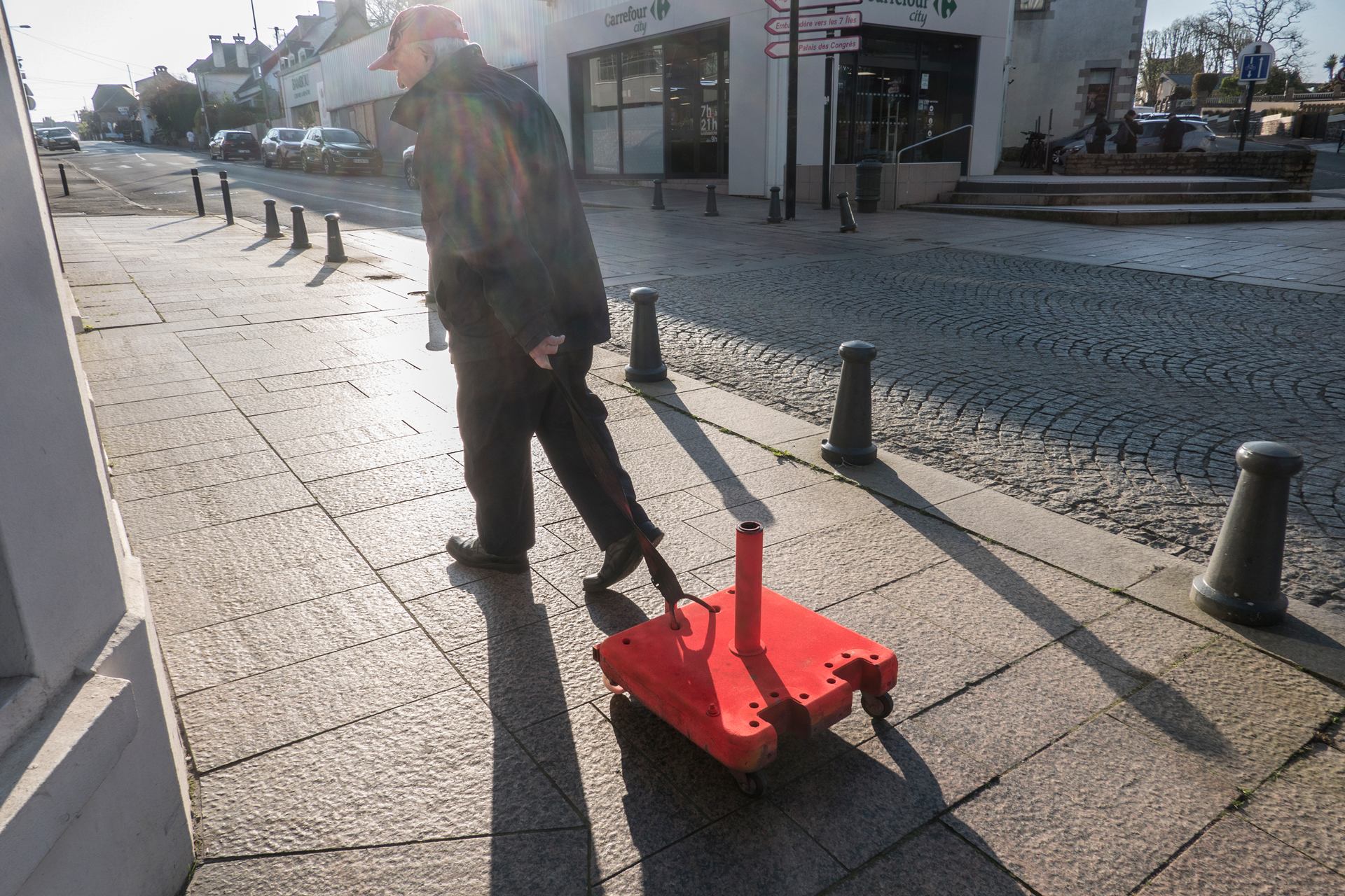 Le socle rouge