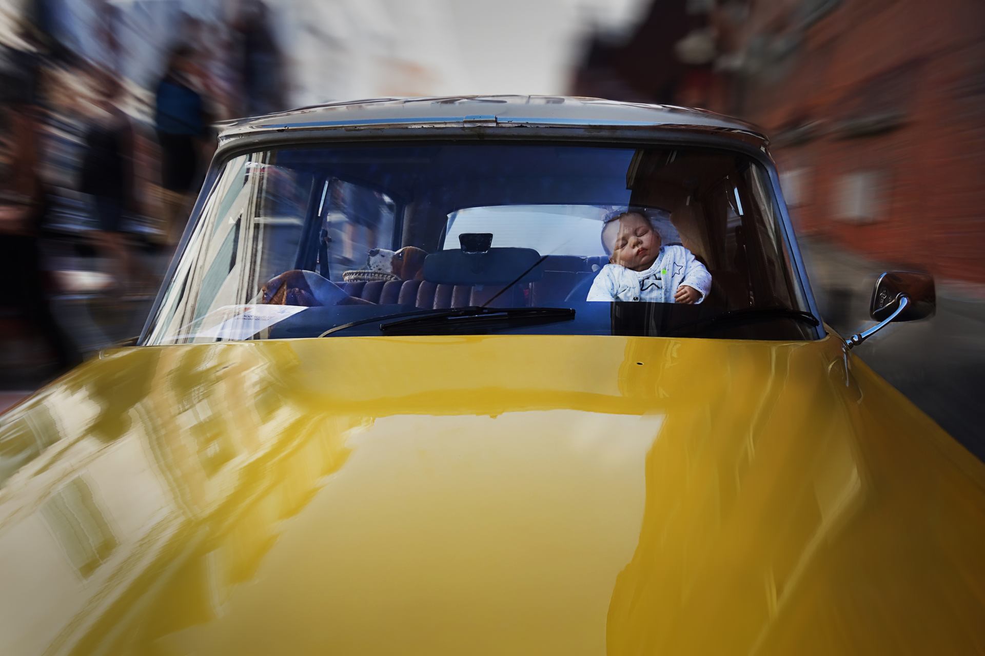 bébé au volant