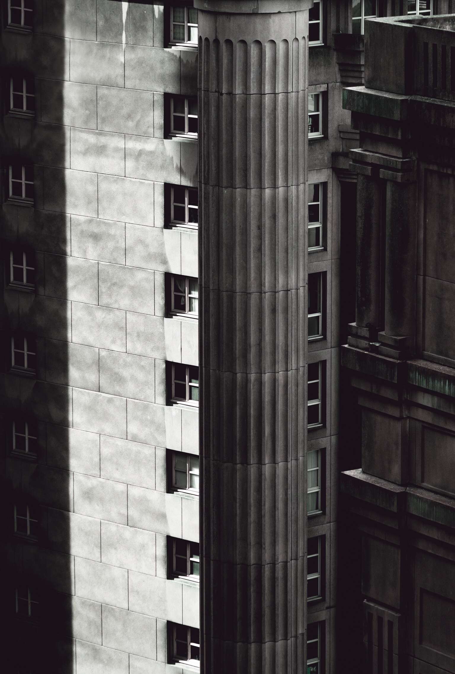 Gloom 3/3