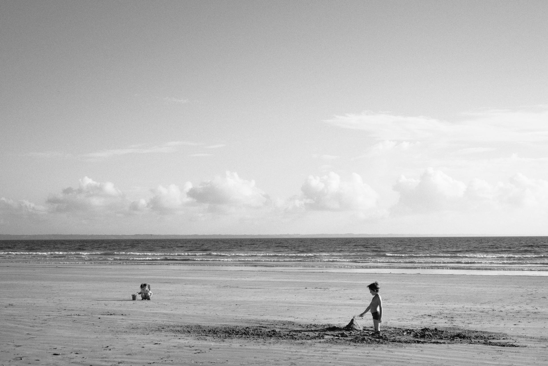 à distance respectable