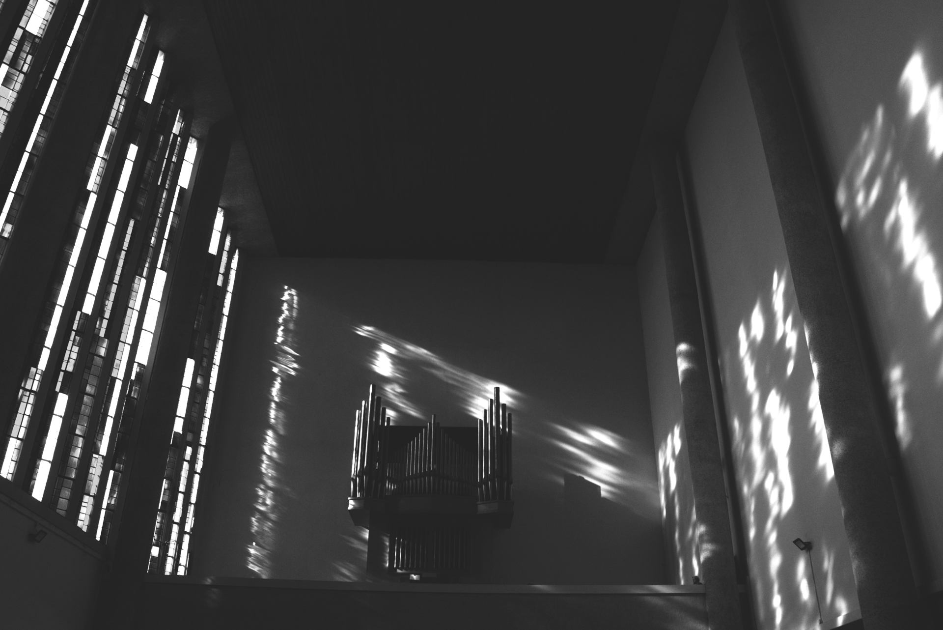 De la lumière dans l'église