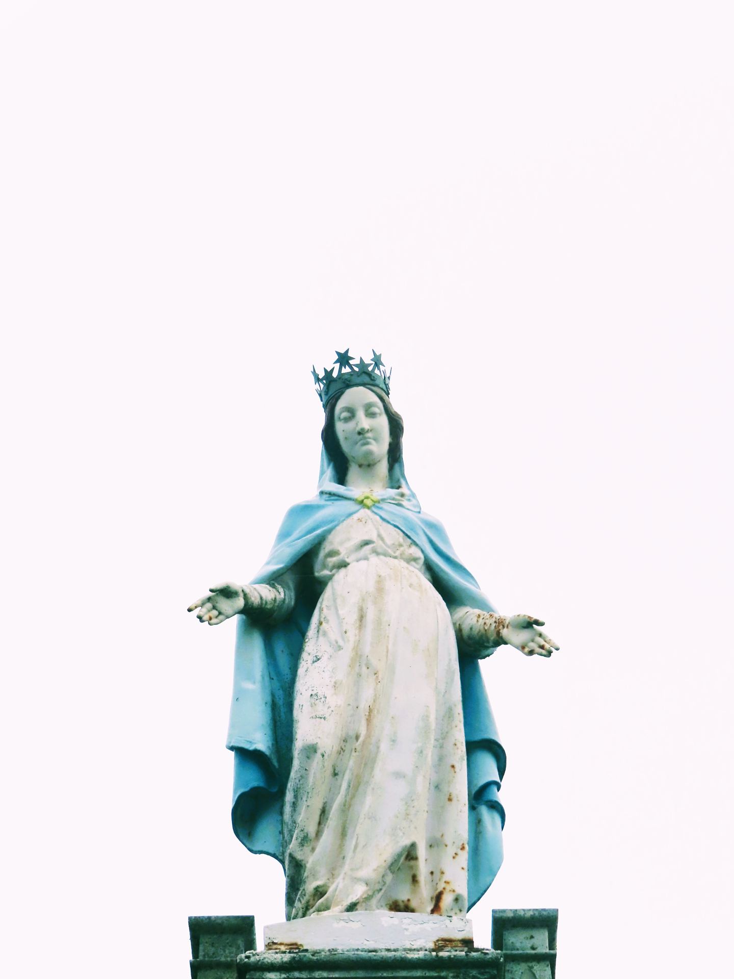 Je vous salue Marie ...