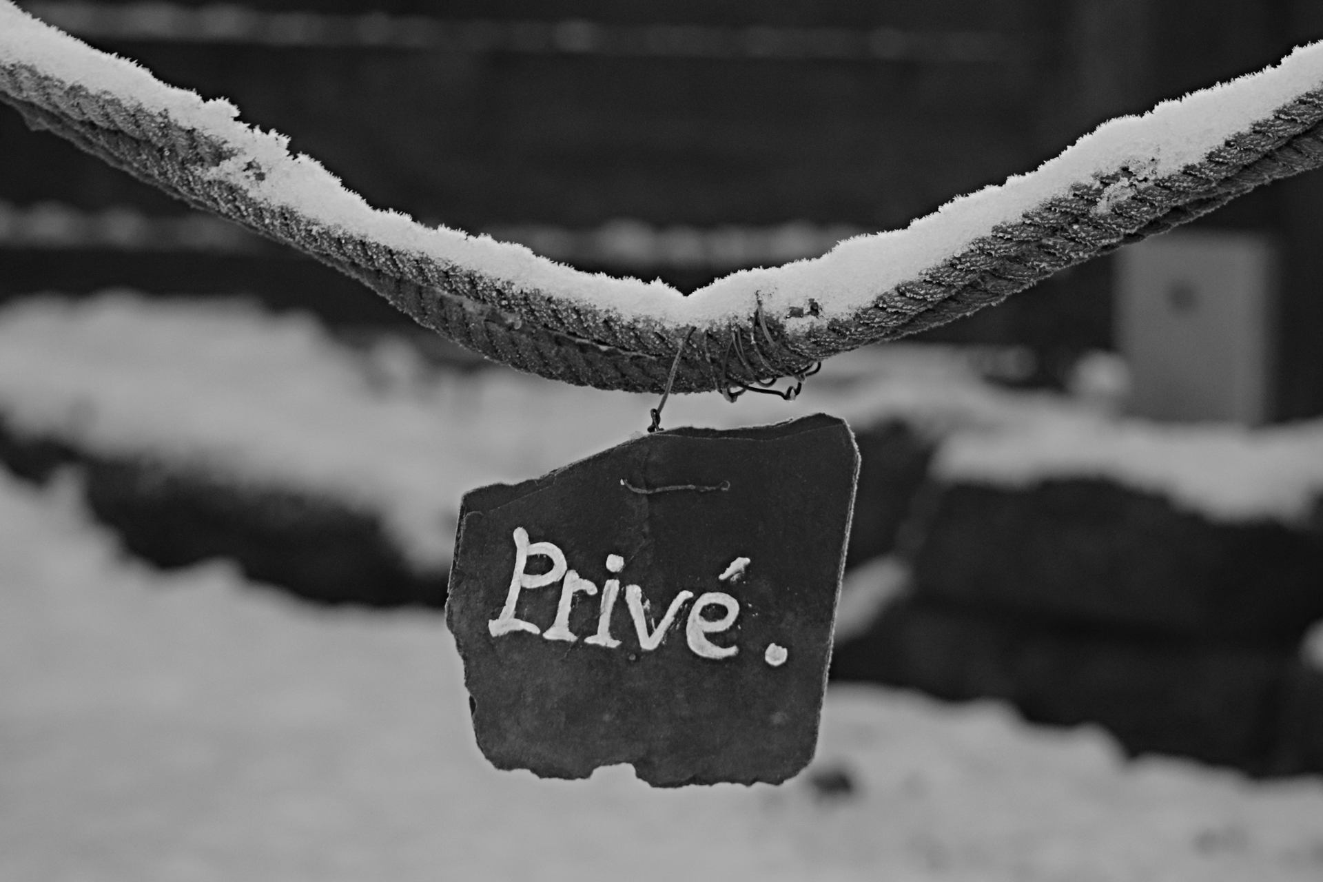 acces privé sous la neige Bretonne