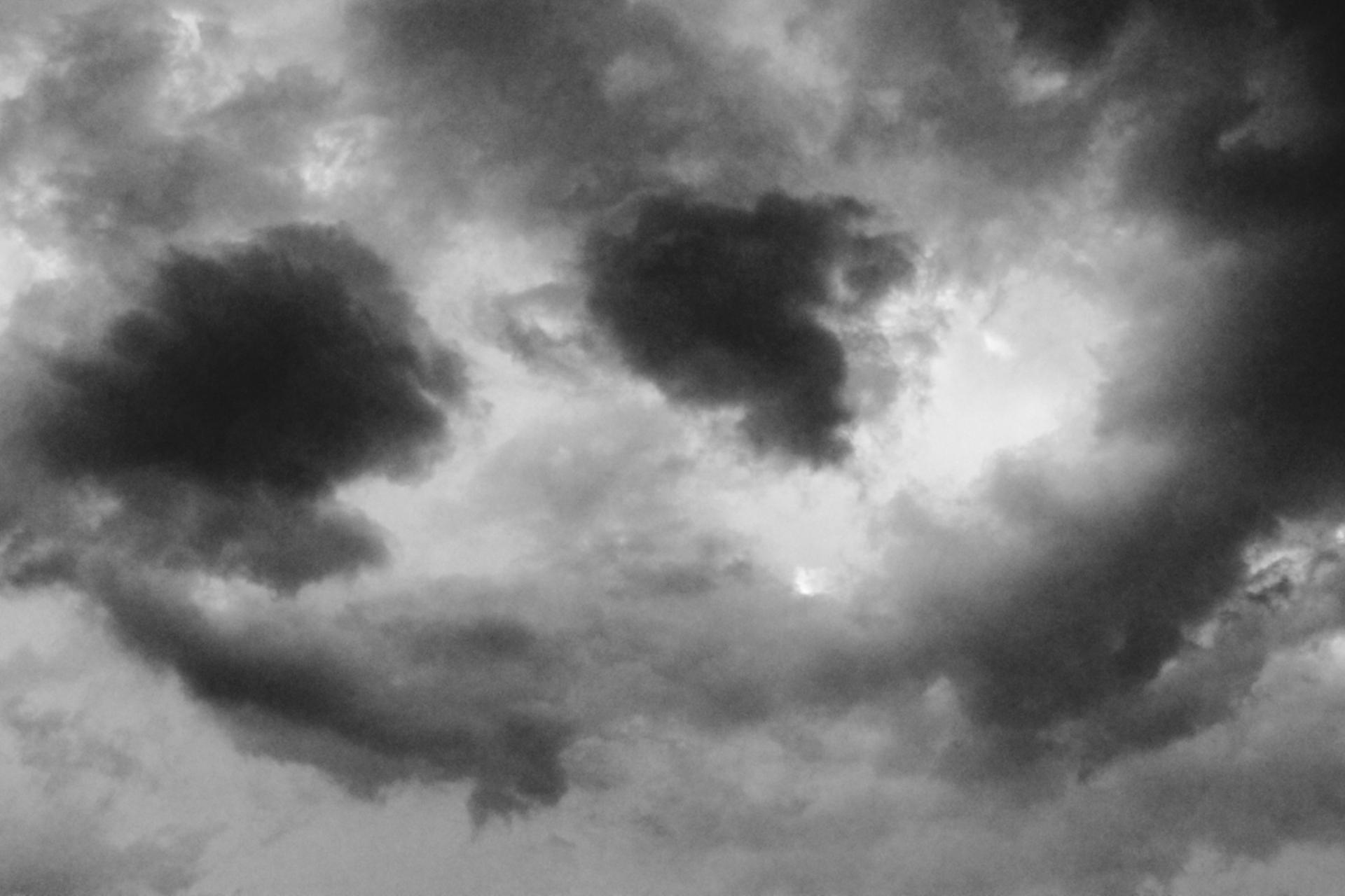 Que tu as de grands yeux noirs!