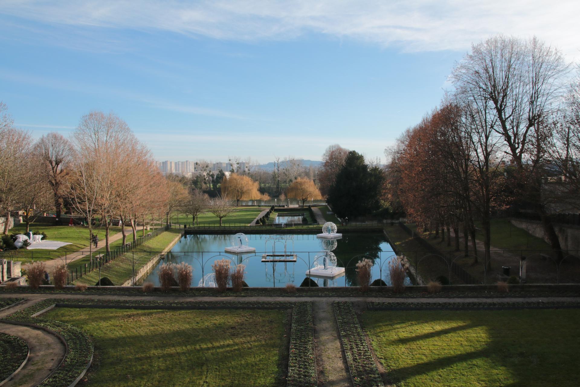 A l'horizon, La Défense