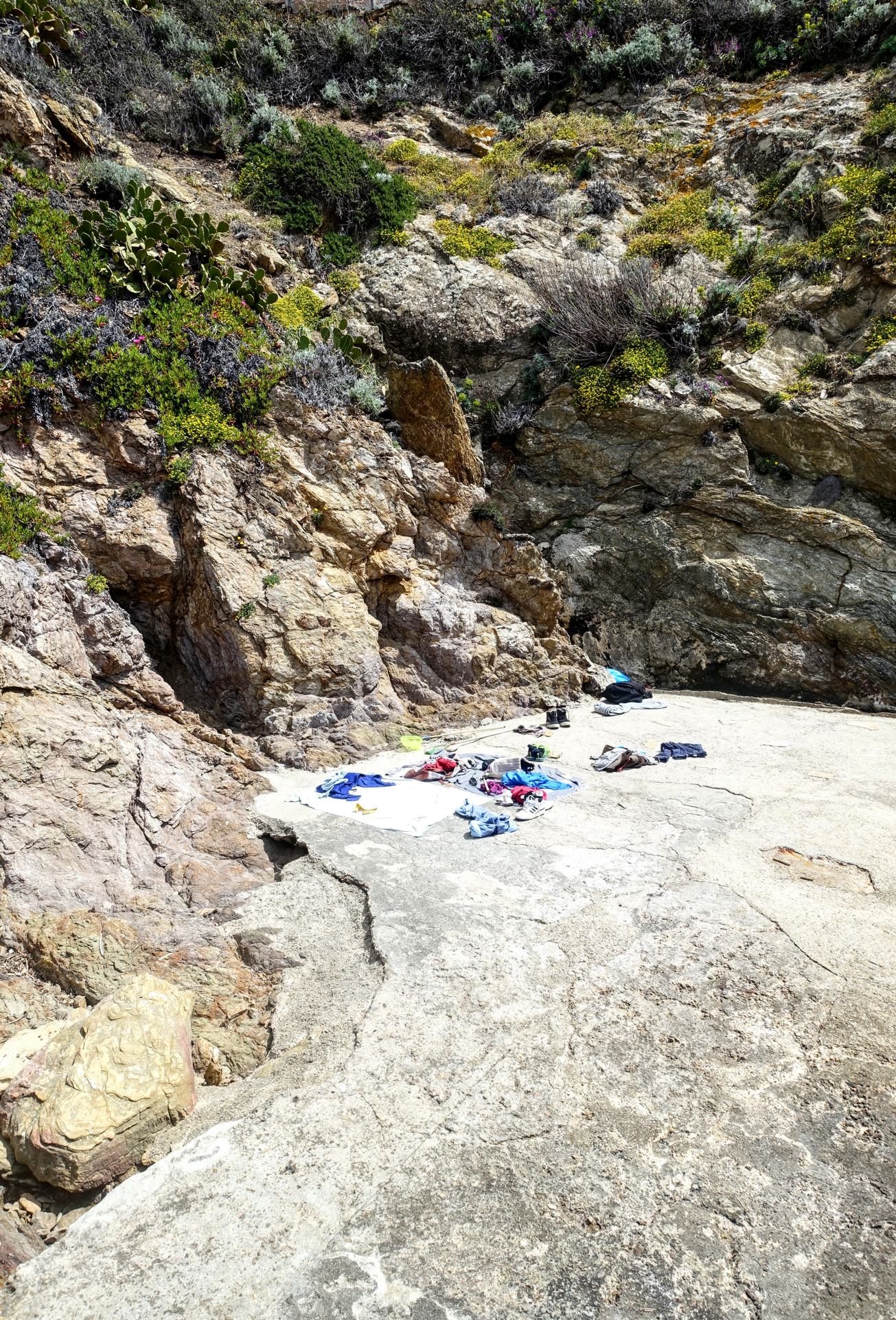 à l'abris