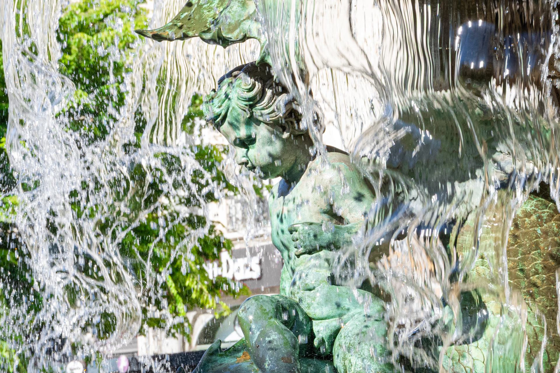 l'ange de la fontaine