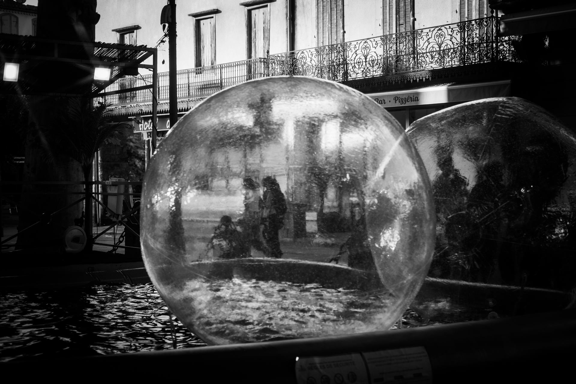 A travers la bulle