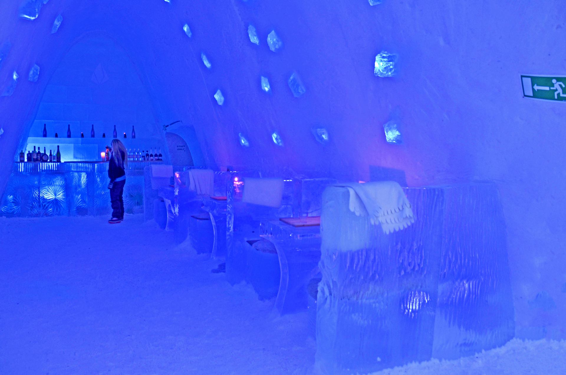 BAR DE GLACE EPHEMERE