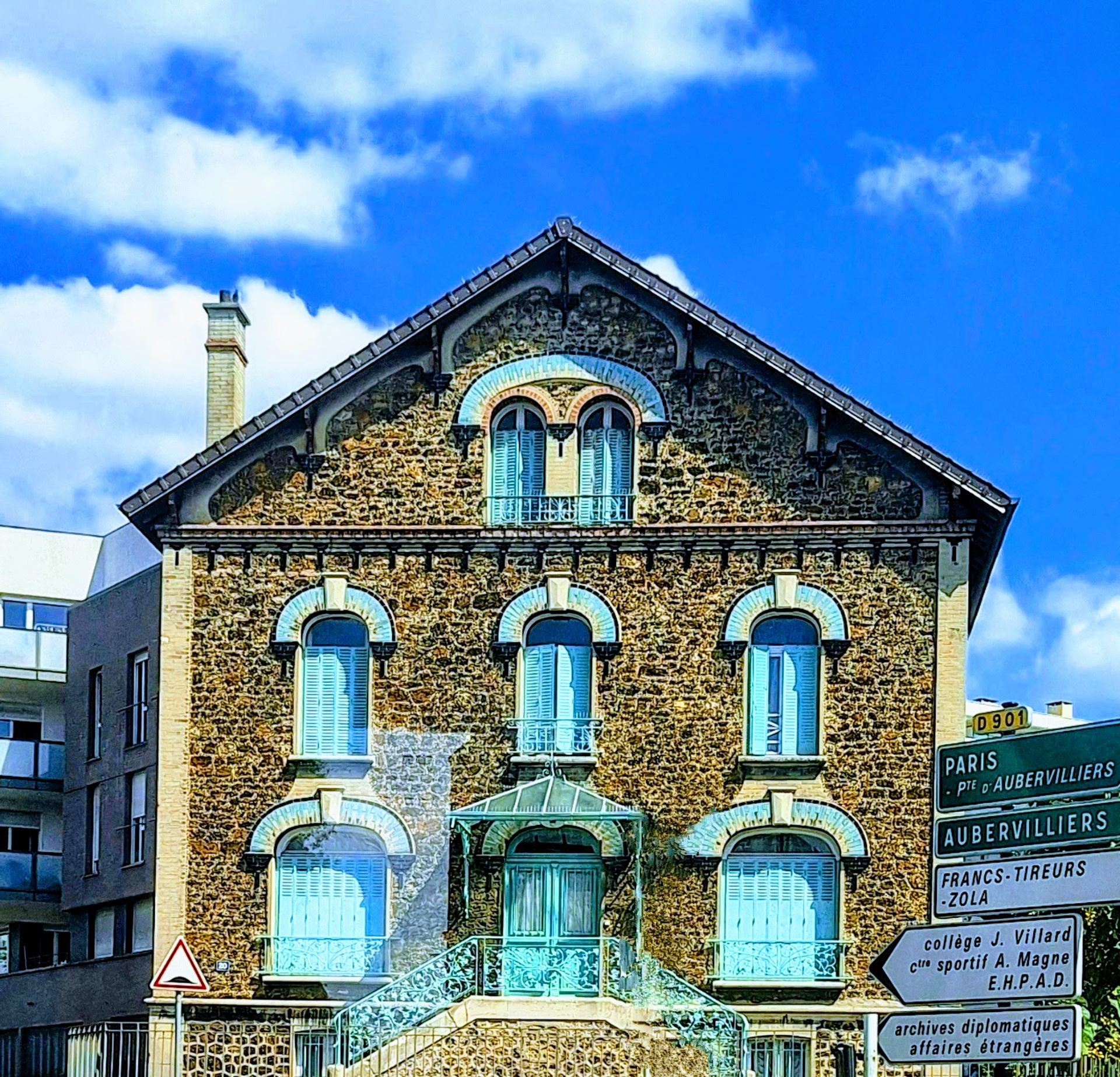 La Maison Bleue