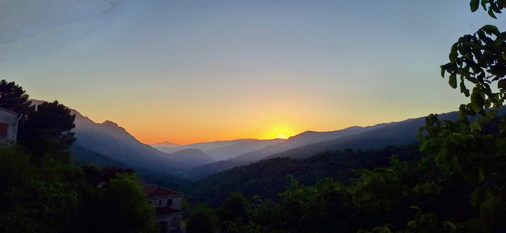 Coucher de soleil sur nos montagnes
