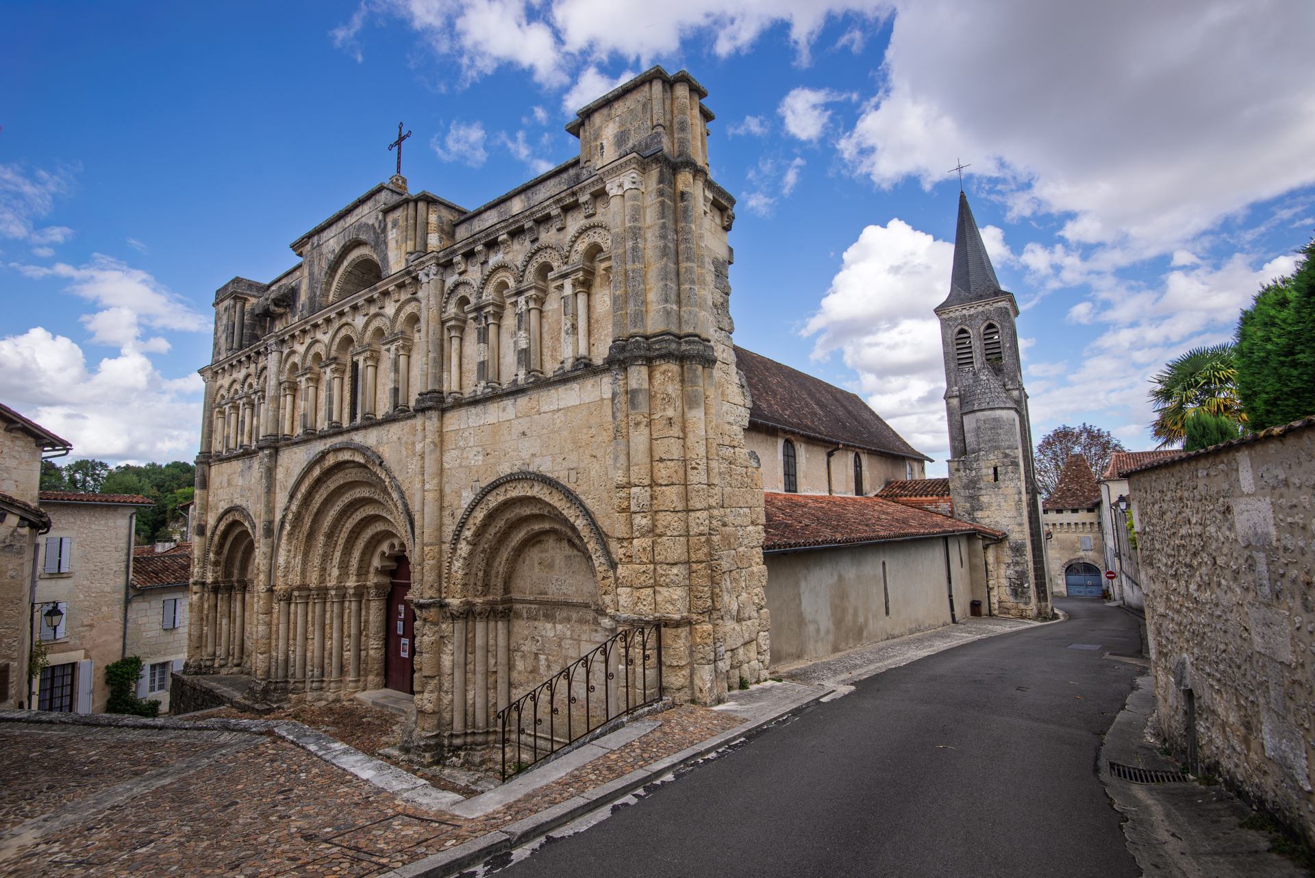 Eglise Saint-Jacques - 4848.jpg